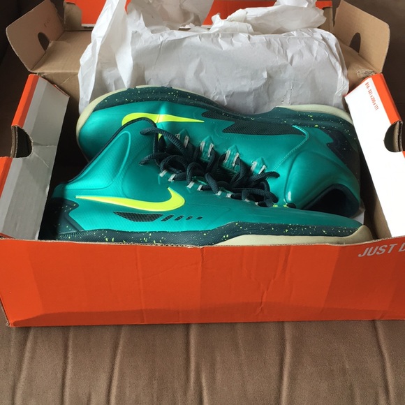 Kd Basketball Shoes - Picture 2 of 3